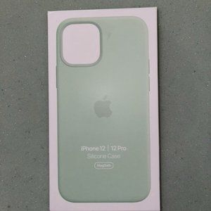 Apple iPhone 12 Pro Pistachio Silicone Case